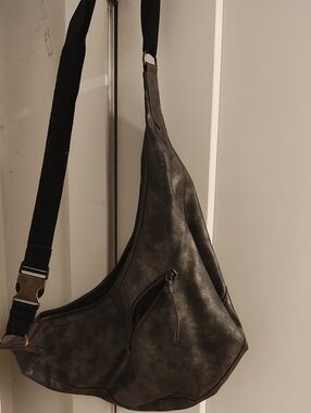 Ladies metallic Leather Sling Bag - Versatile Crossbody Carry